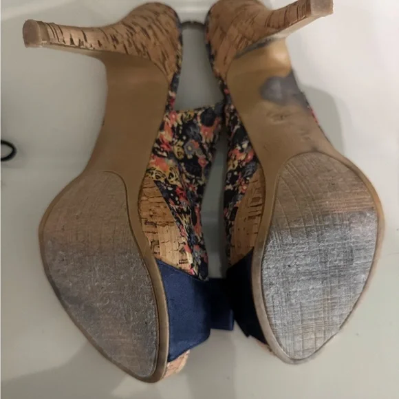 6 pairs of shoes size 10.. all for$150 Edelman Black and Cream Peep-Toe Wedges - Picture 8 of 14